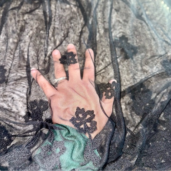 Abercrombie & Fitch Black Embroidered Sheer Tunic/Cover-Up with Keyhole Back Tie - Picture 2 of 9